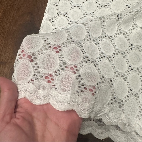 J Valdi White cover up - Picture 6 of 8